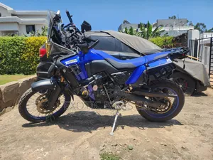Yamaha 2022 Blue