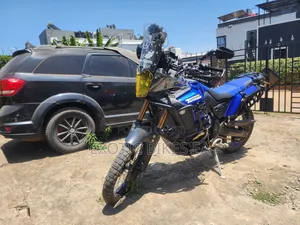 Yamaha 2022 Blue