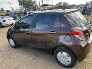 Toyota Vitz 1.0 FWD 5dr 2011 Brown