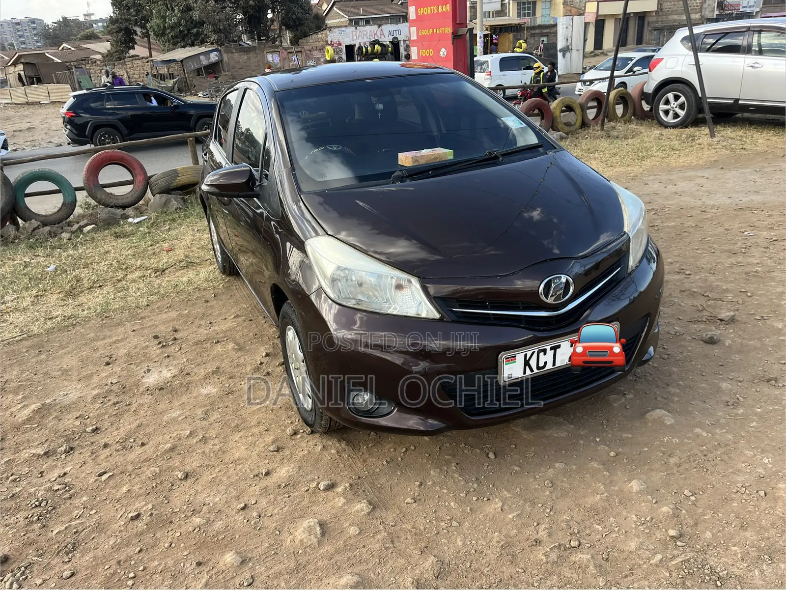 Toyota Vitz 1.0 FWD 5dr 2011 Brown