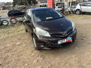 Toyota Vitz 1.0 FWD 5dr 2011 Brown