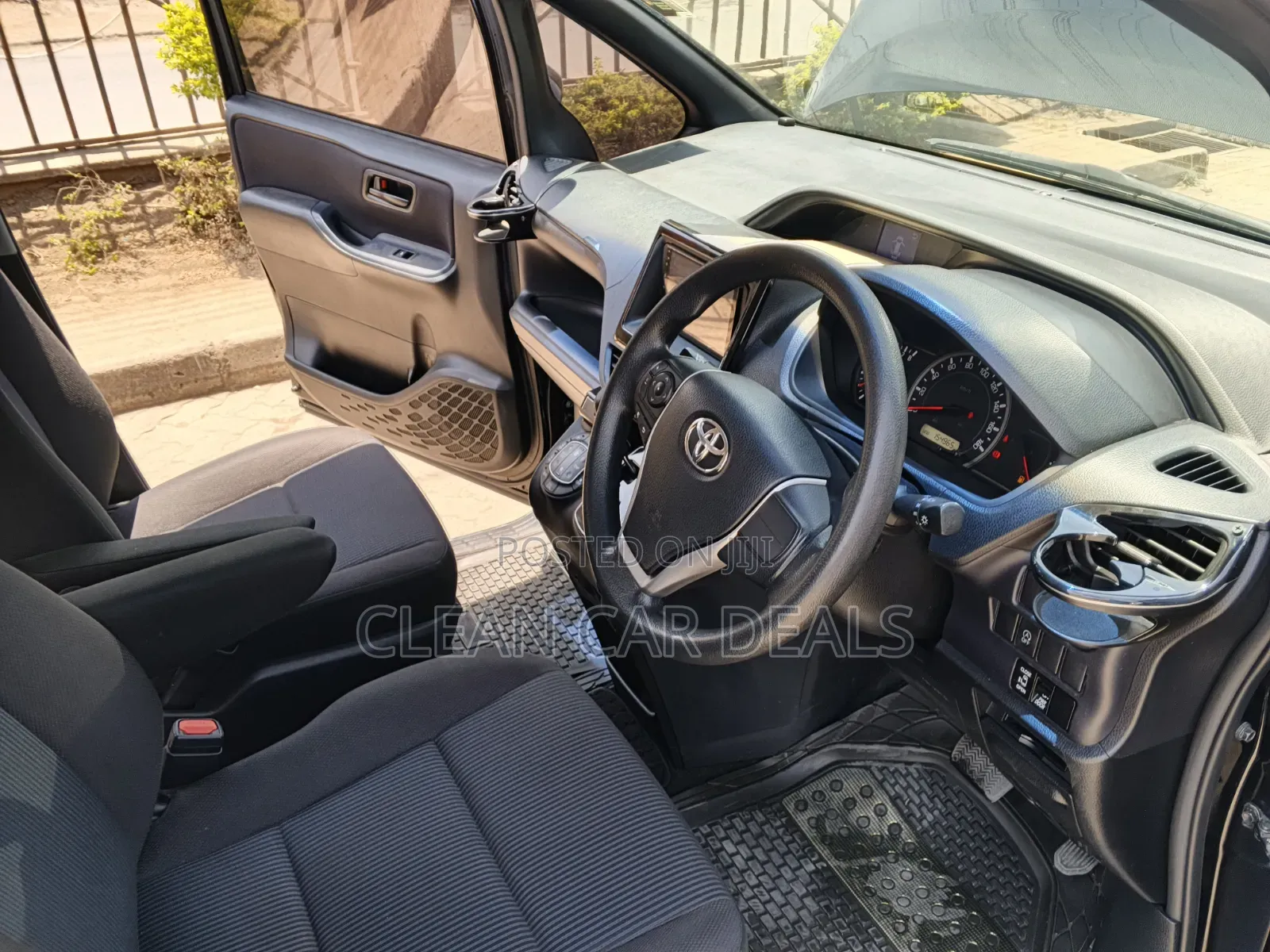 Toyota Noah 2018 Black