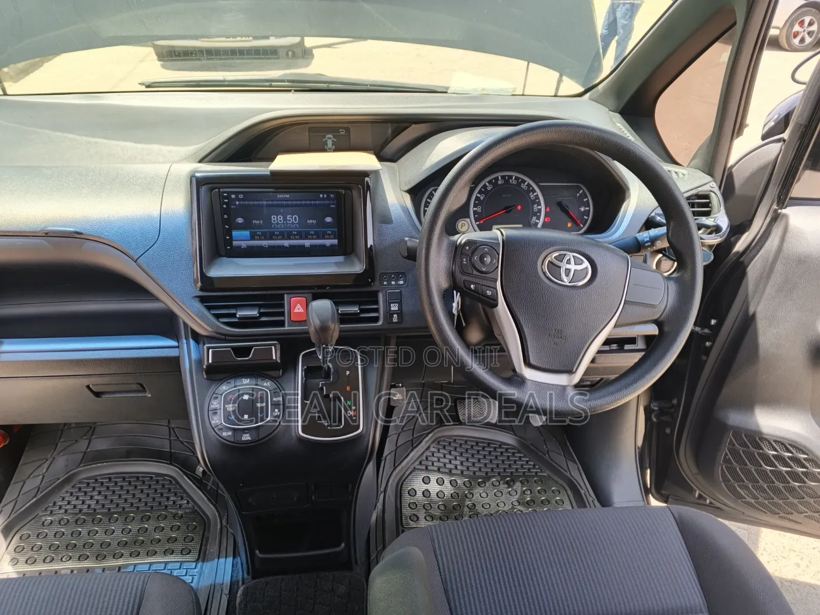 Toyota Noah 2018 Black