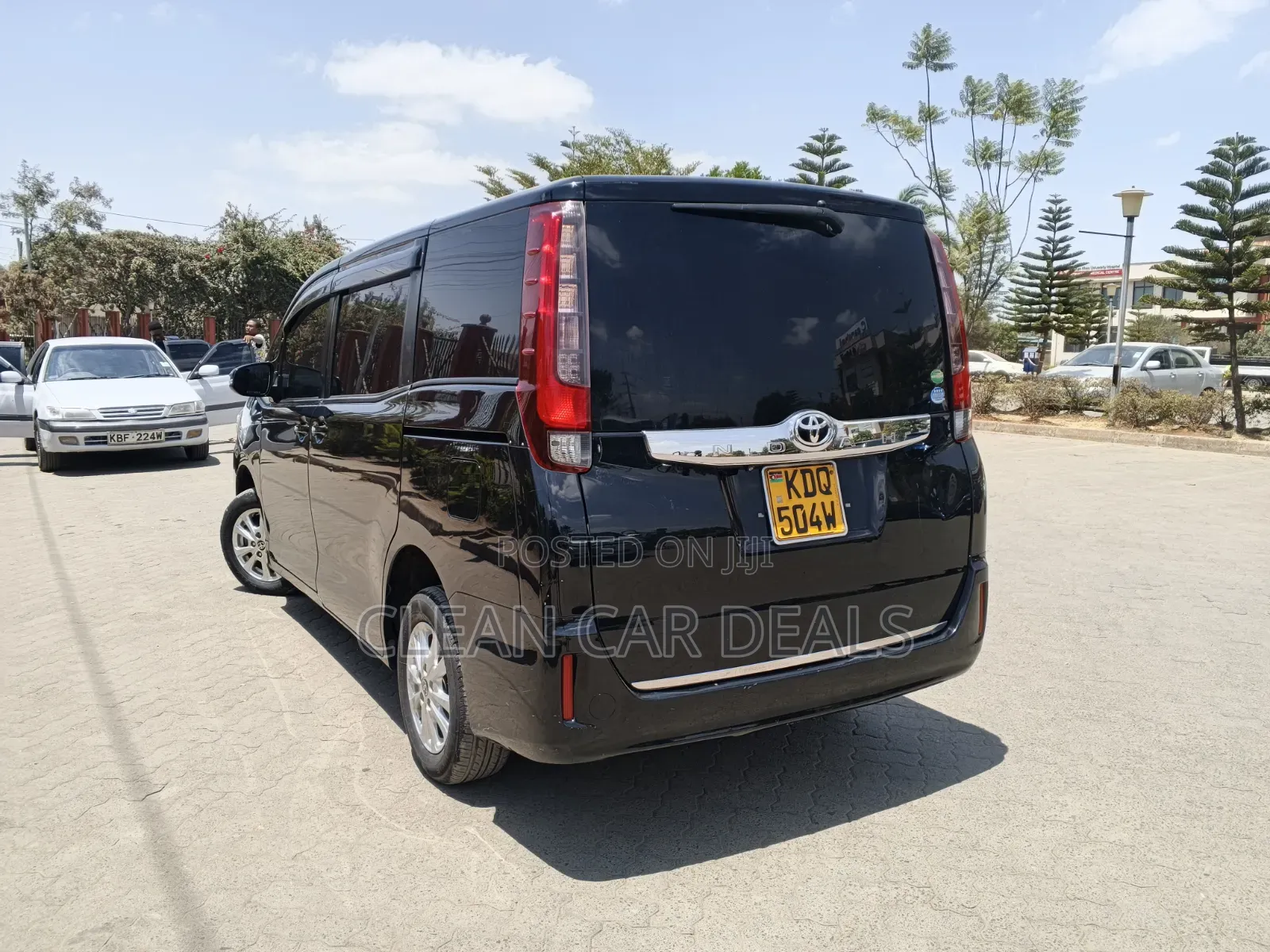 Toyota Noah 2018 Black
