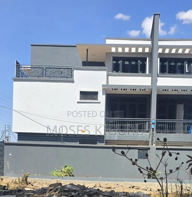 5bdrm Maisonette in Varsity Estate, Kamakis for rent