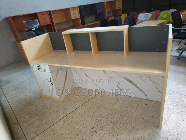 2M Reception Desk - thumbnail 4
