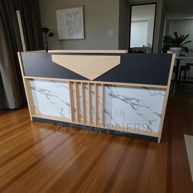 2M Reception Desk