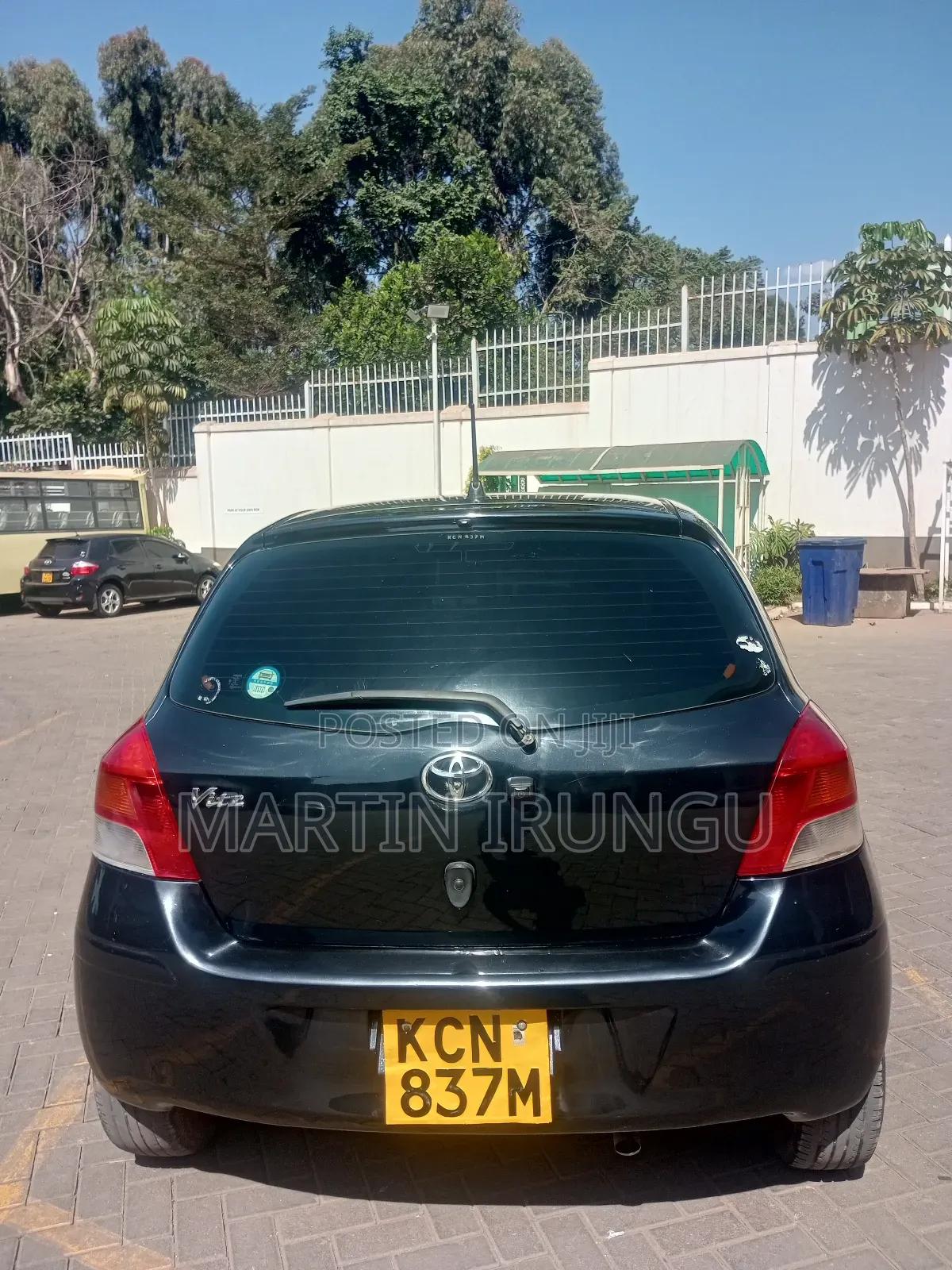 Toyota Vitz 1.3 FWD 5dr 2010 Black