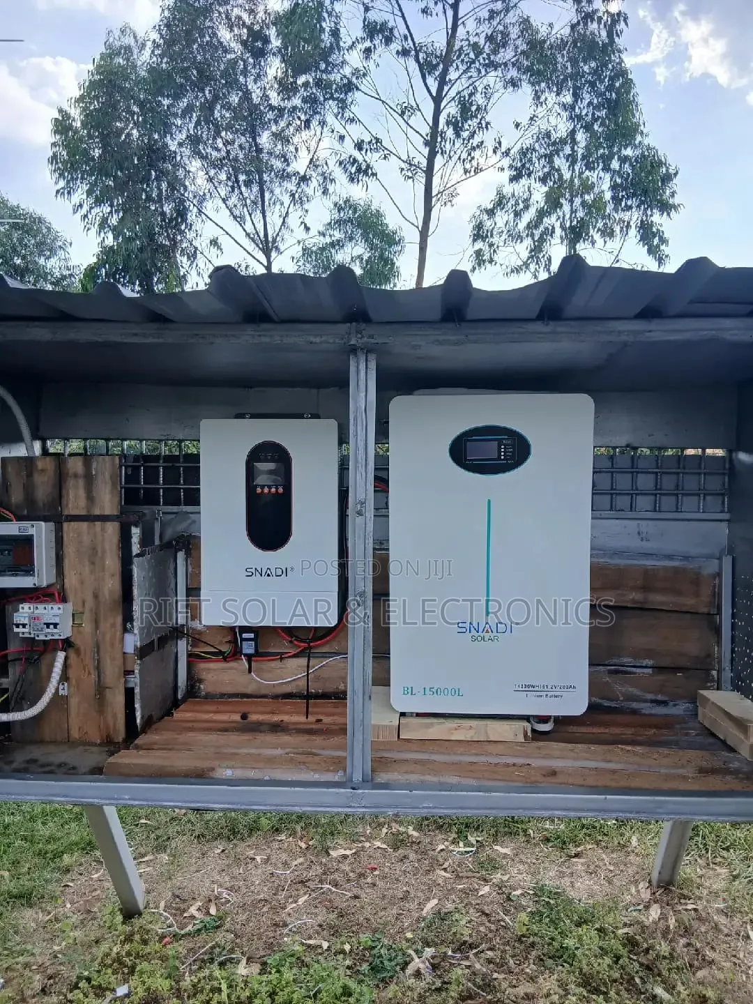 Snadi 12kva IP62 Hybrid Inverter 100A MPPT Inbuilt Controller
