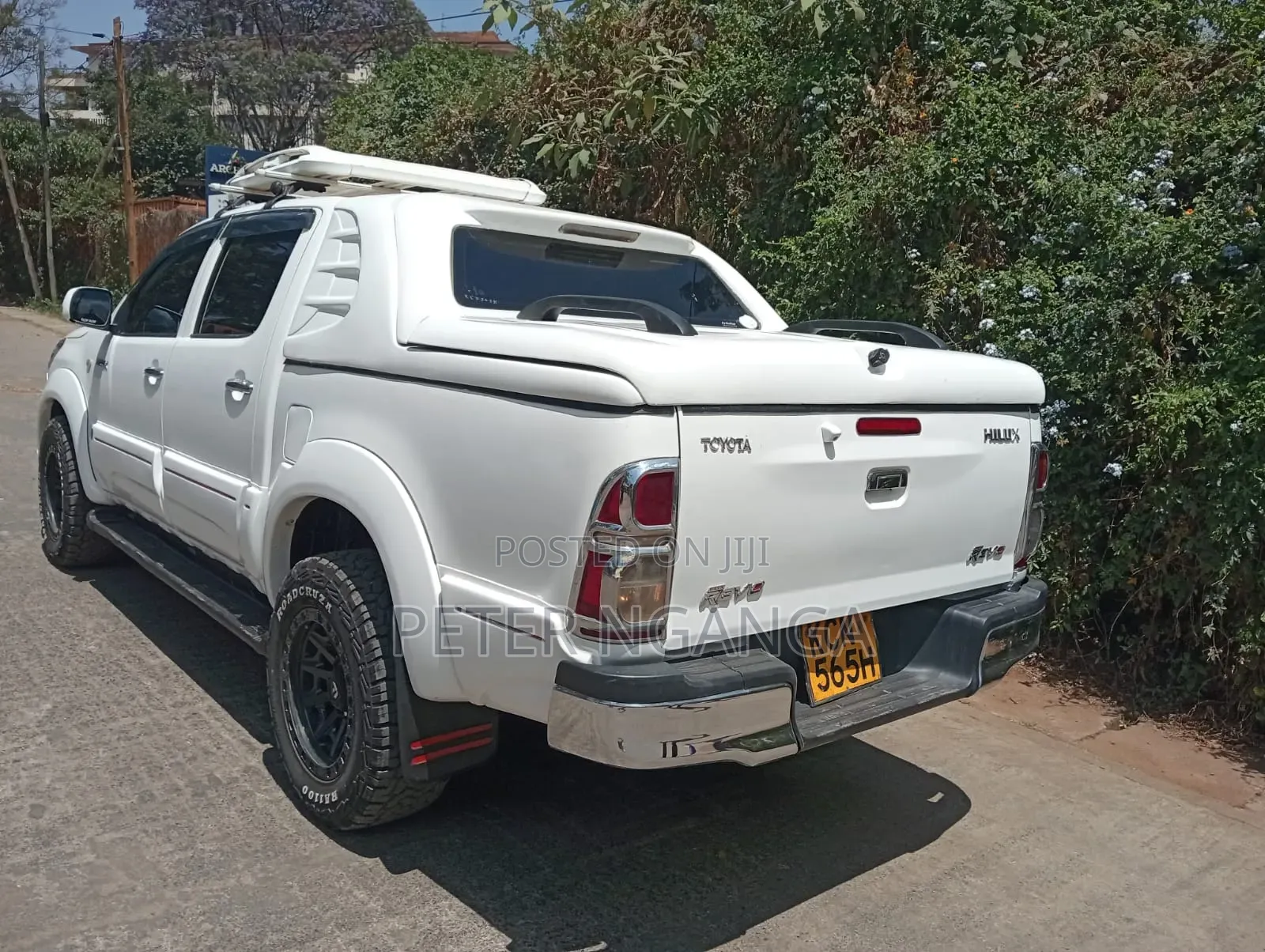 Toyota Hilux 2011 Off white