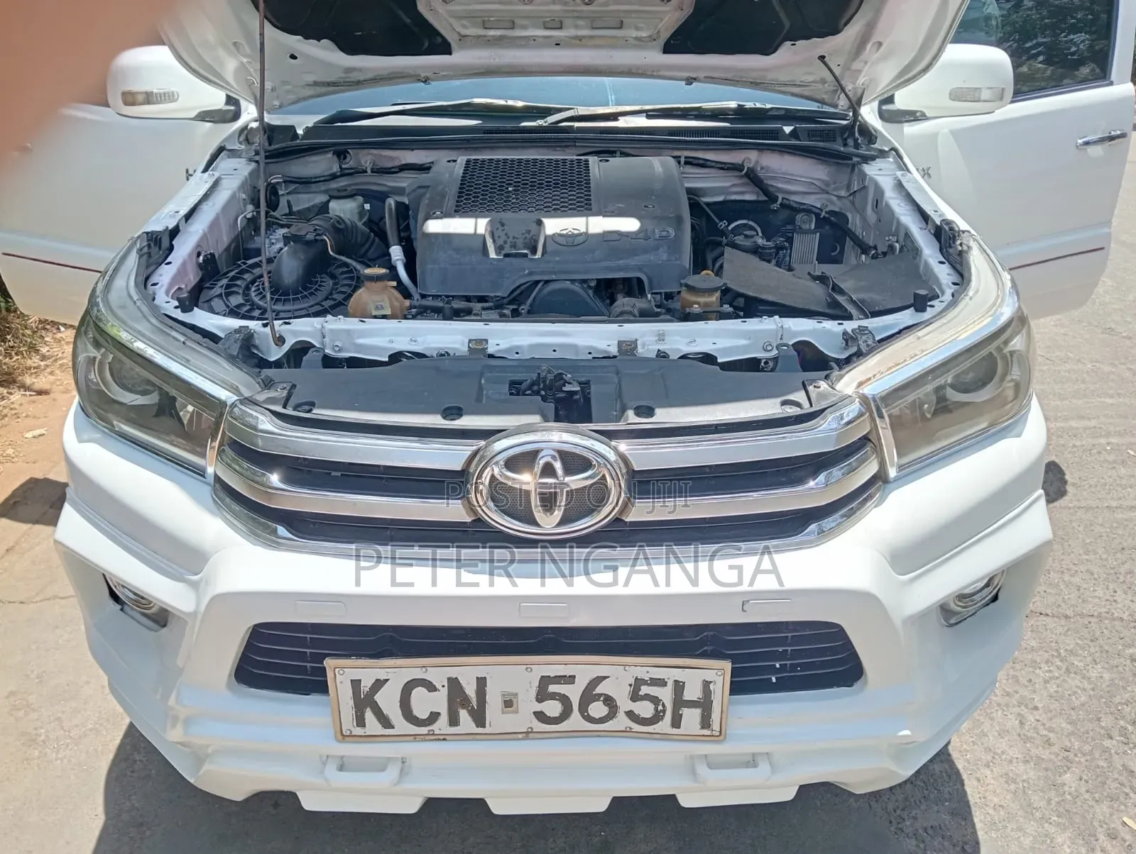Toyota Hilux 2011 Off white