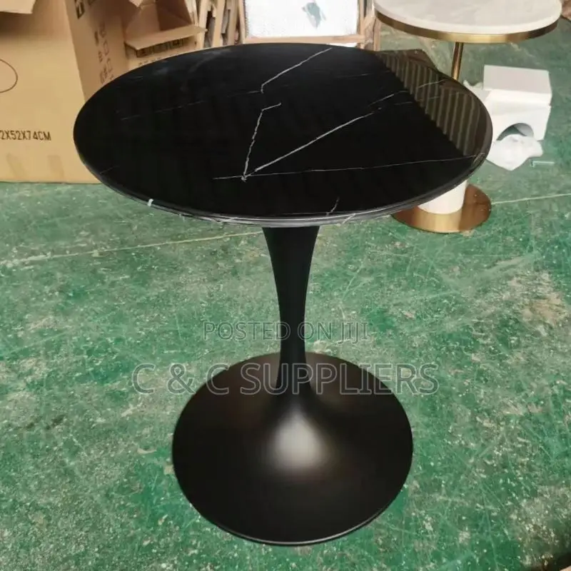Round Tulip Dining Table-White & Black