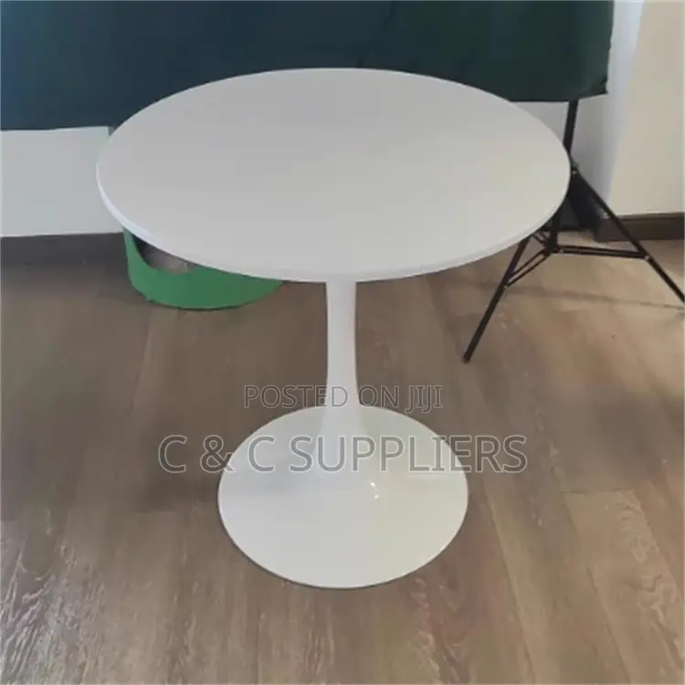 Round Tulip Dining Table-White & Black
