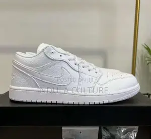 Jordan 1 Low Triple White