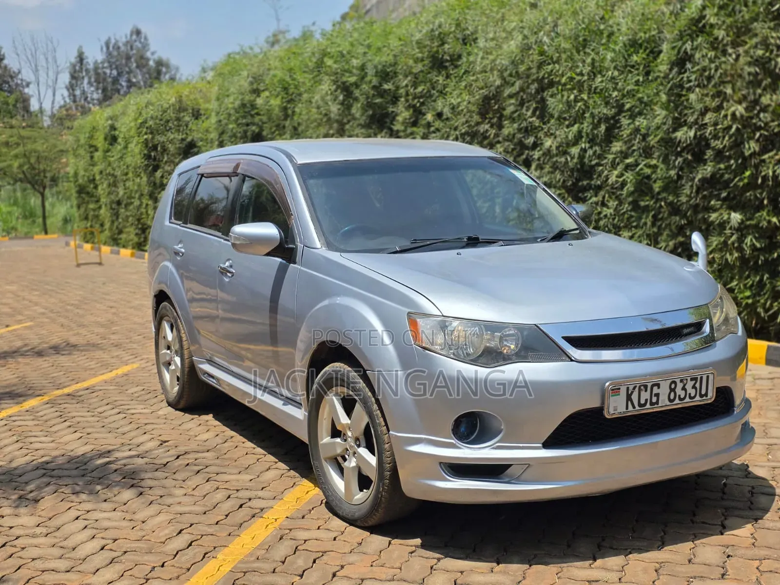Mitsubishi Outlander 2010 Silver