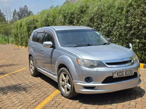 Mitsubishi Outlander 2010 Silver