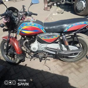 Bajaj Boxer 150 UG 2023 Red