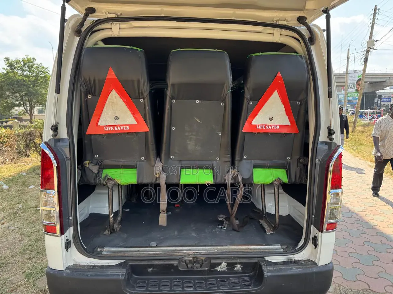 Toyota HiAce 2015 White