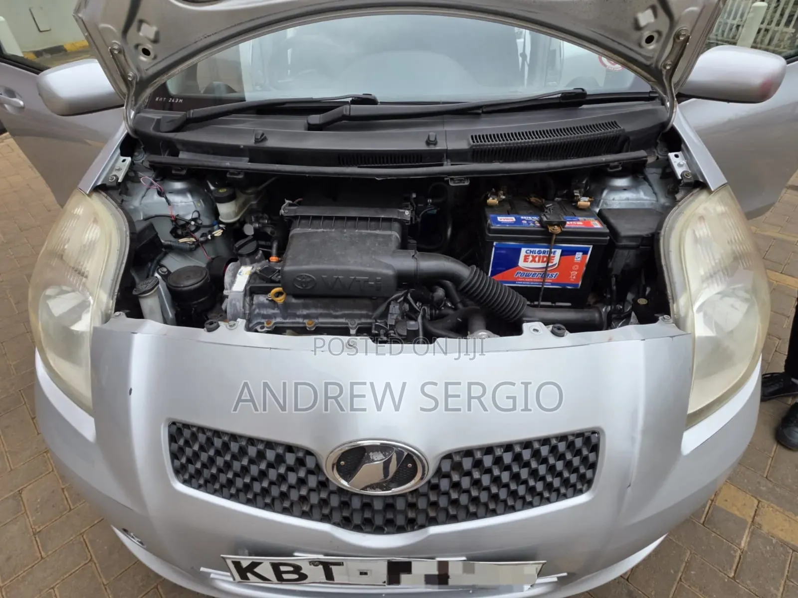 Toyota Vitz 2005 Silver