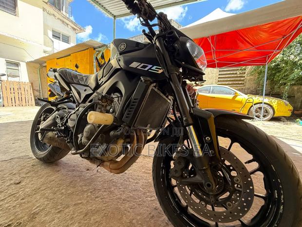 Yamaha 2016 Black - thumbnail 3