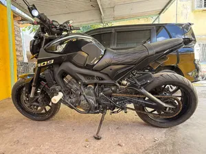 Yamaha 2016 Black