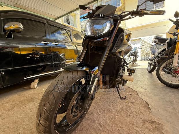 Yamaha 2016 Black - thumbnail 4