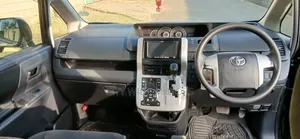 Toyota Noah 2012 Gray