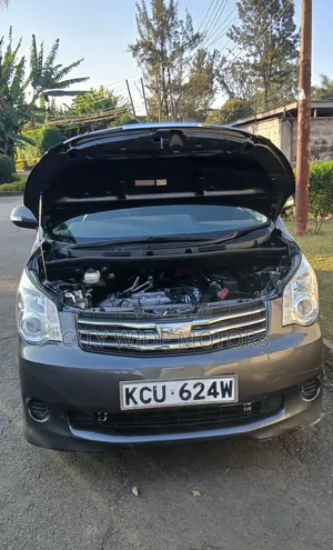 Toyota Noah 2012 Gray