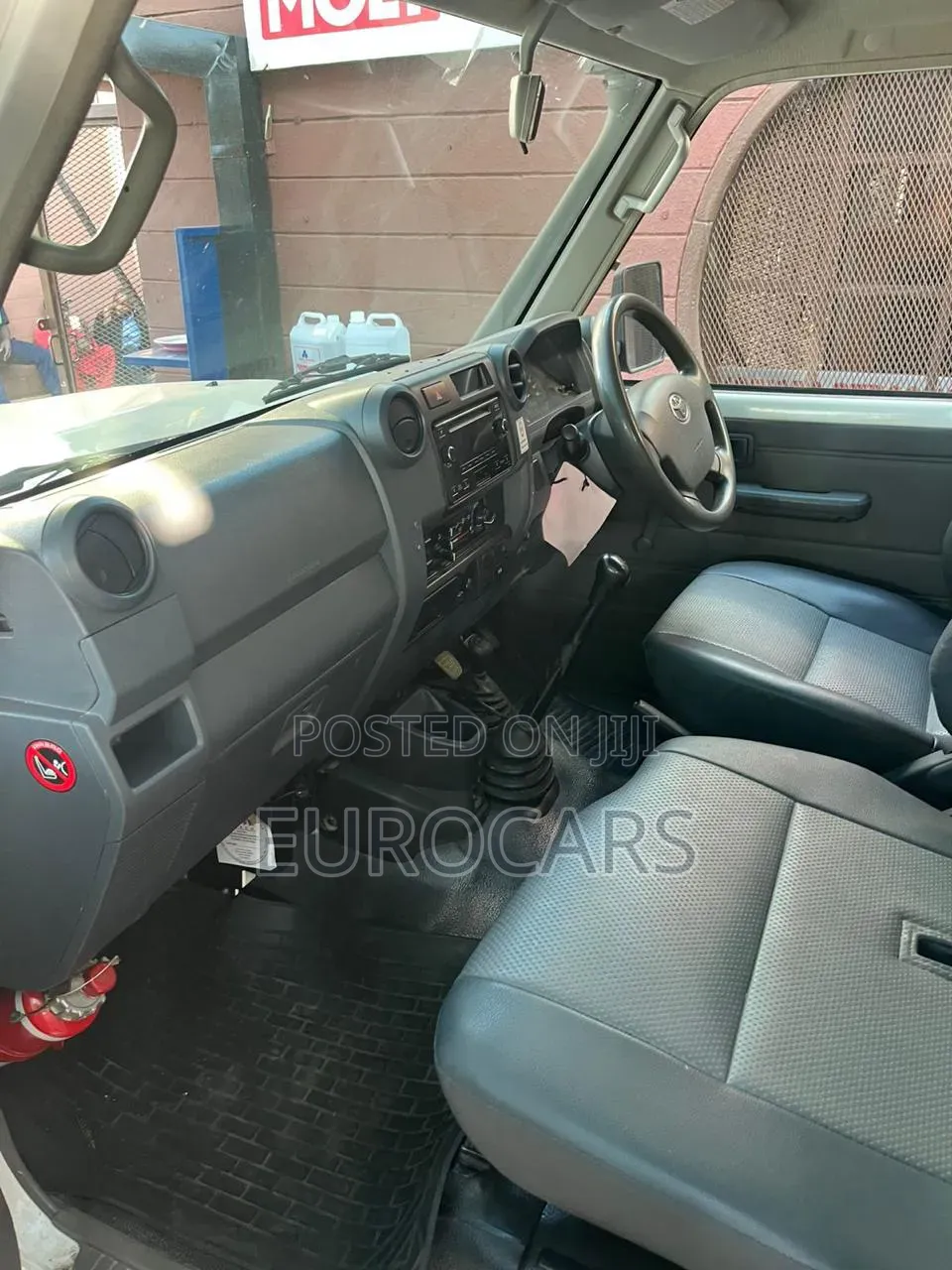 Toyota Land Cruiser 2016 White