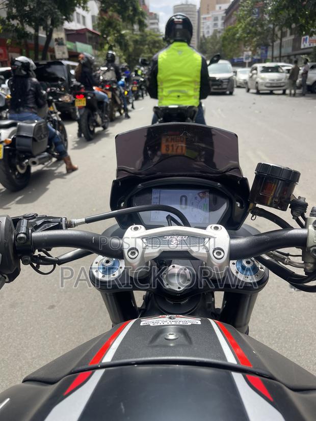 Triumph Speed Triple 2019 Black - thumbnail 2