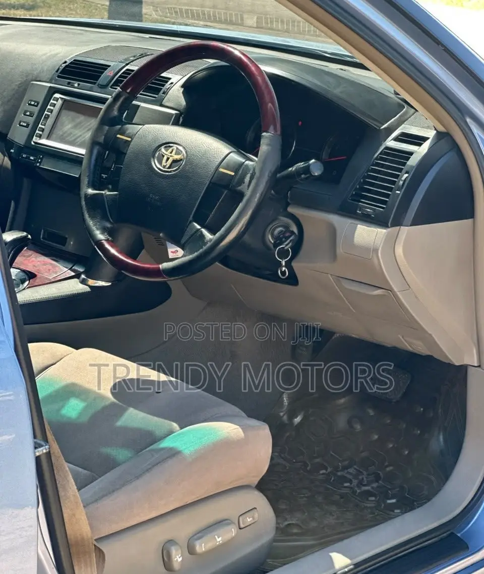 Toyota Mark X 2006 Blue