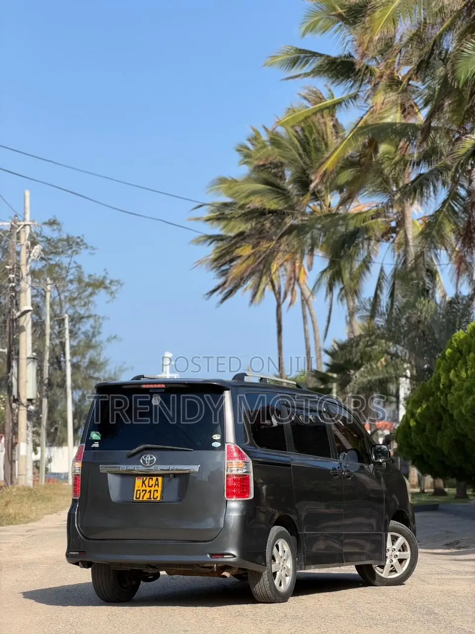 Toyota Noah 2007 Gray