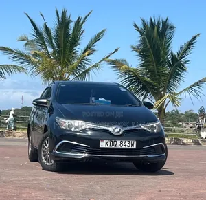 Toyota Auris 2016 Black