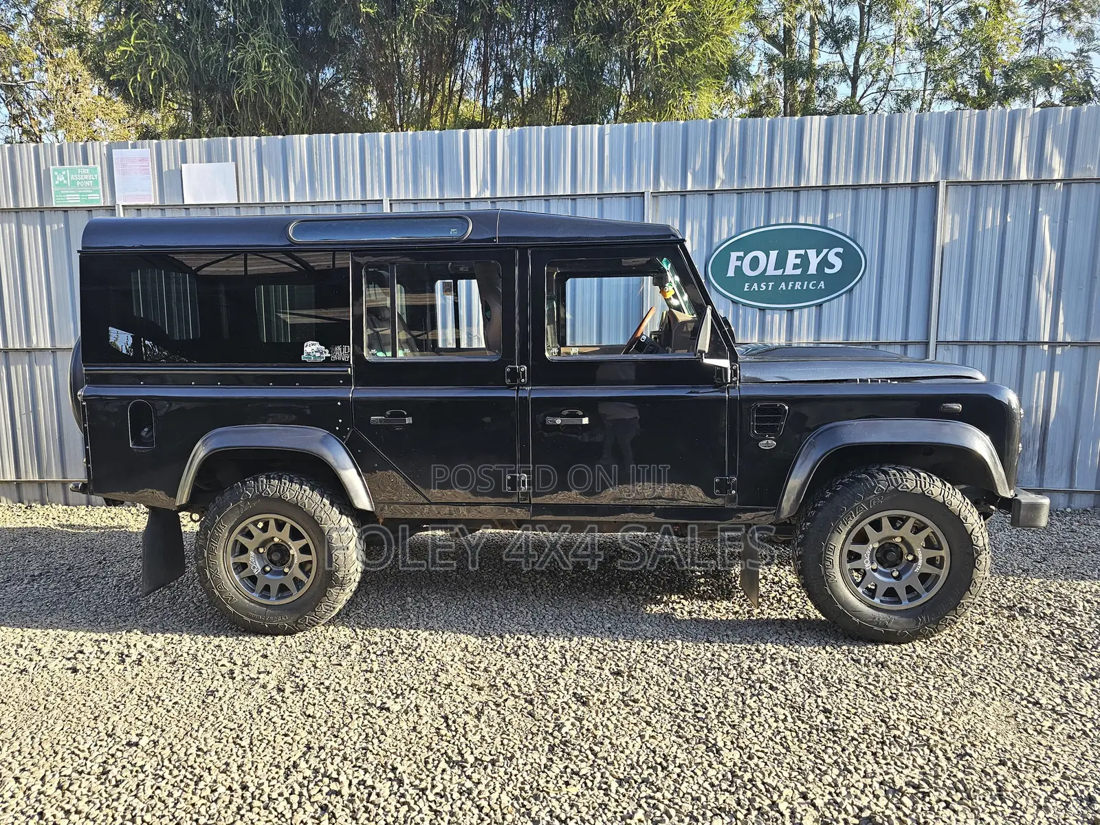 Land Rover Defender Puma 110 2.4 TD 2009 Black