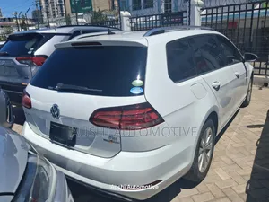 Volkswagen Golf 2019 White