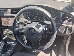 Volkswagen Golf 2019 White