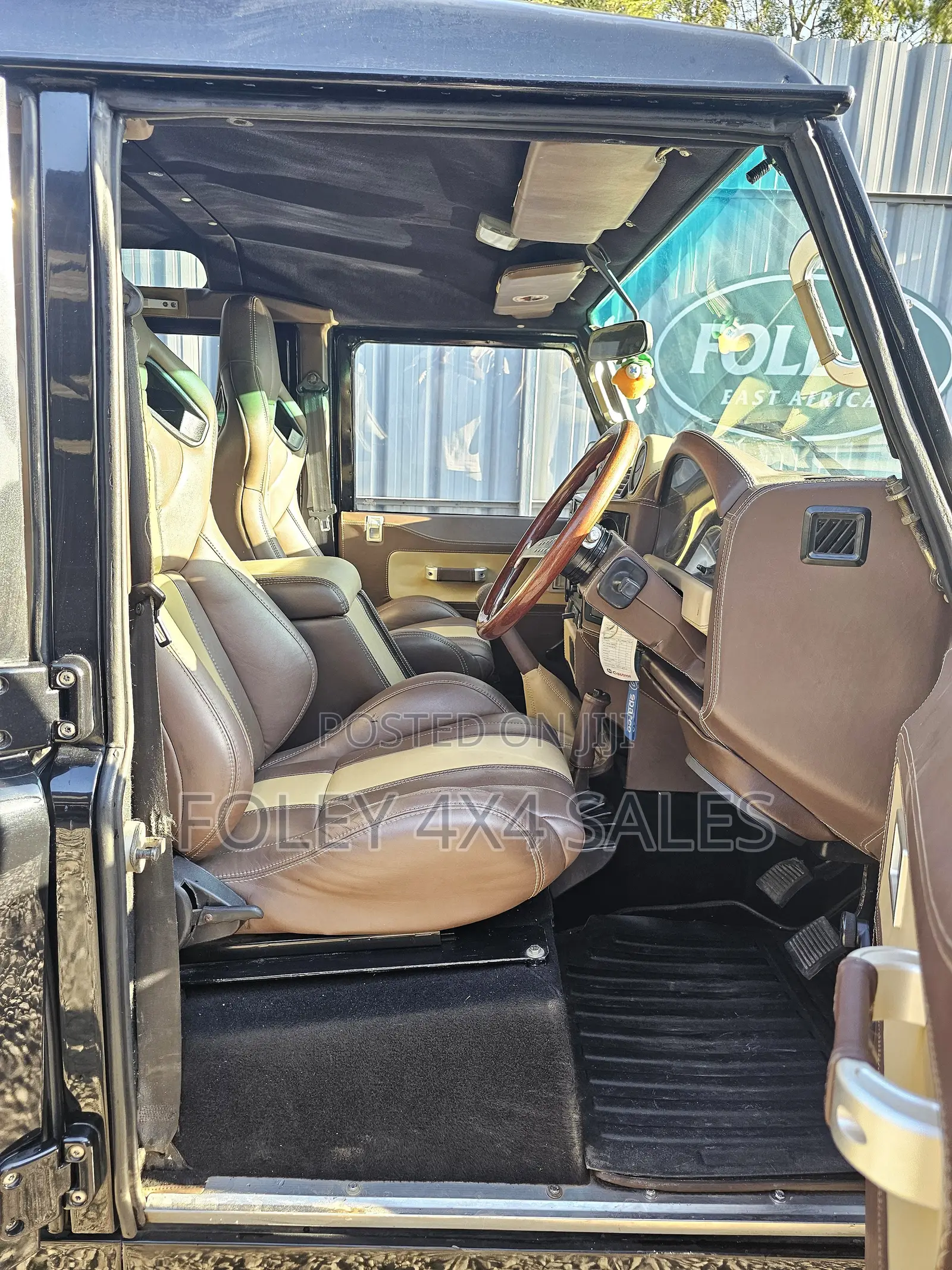 Land Rover Defender Puma 110 2.4 TD 2009 Black