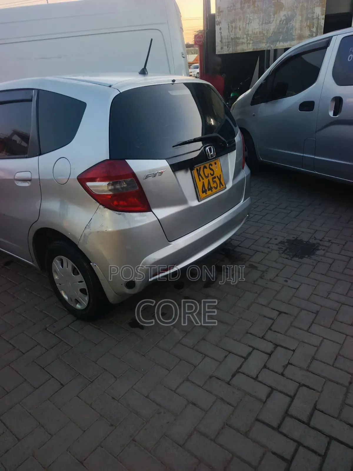 Honda Fit Automatic 2011 Silver