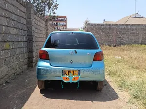 Toyota Vitz 2005 Blue