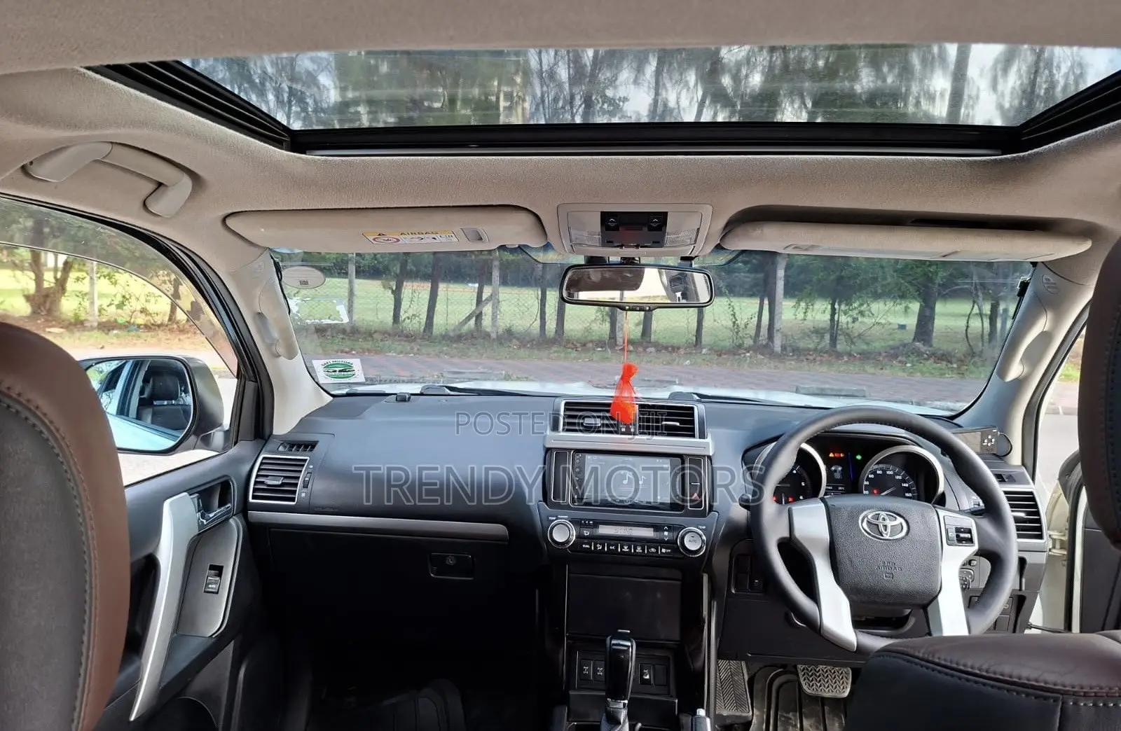 Toyota Land Cruiser Prado 2017 White