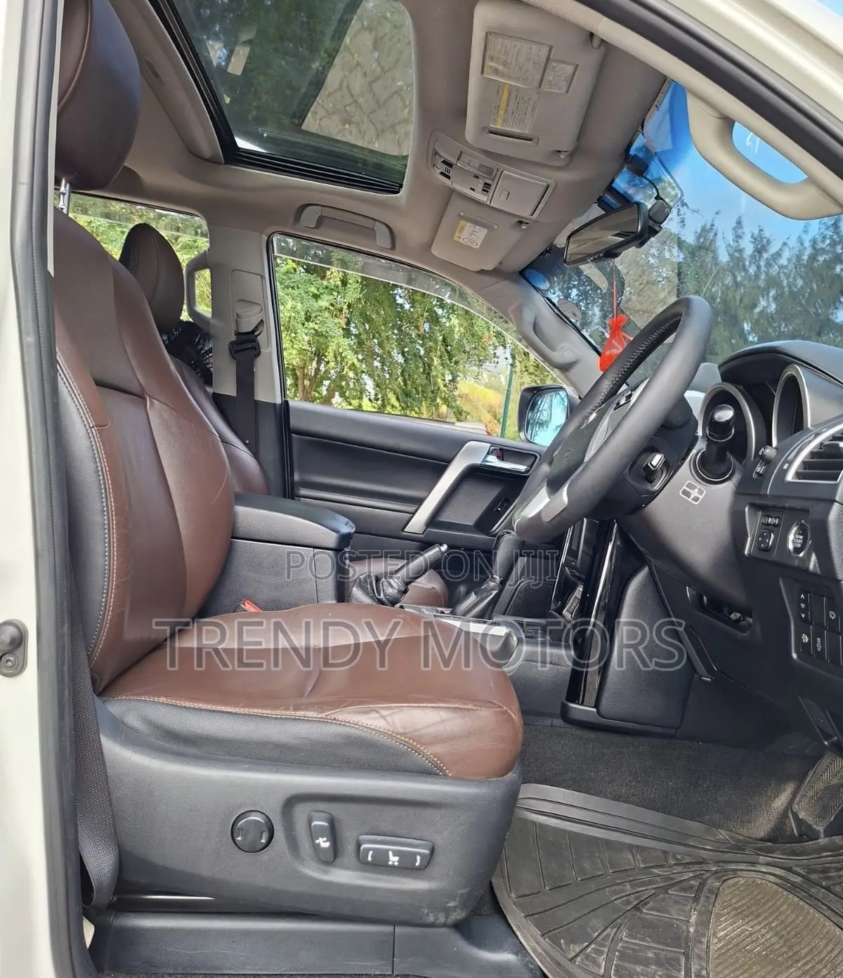 Toyota Land Cruiser Prado 2017 White