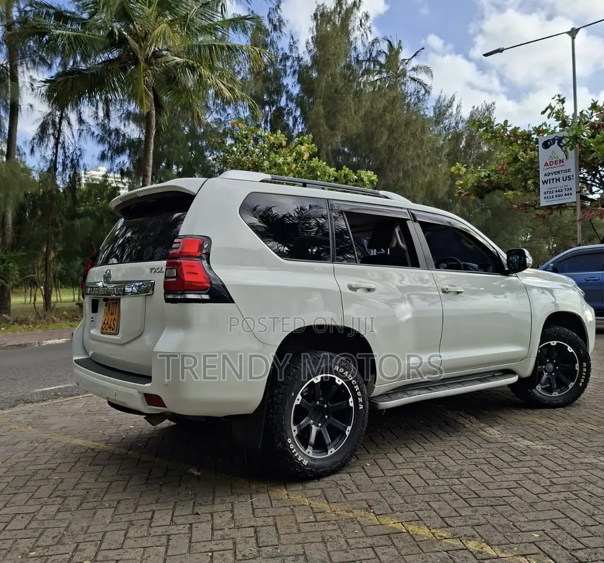 Toyota Land Cruiser Prado 2017 White