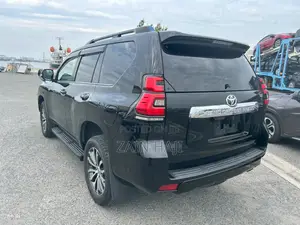 Toyota Land Cruiser Prado 2.8 2019 Black