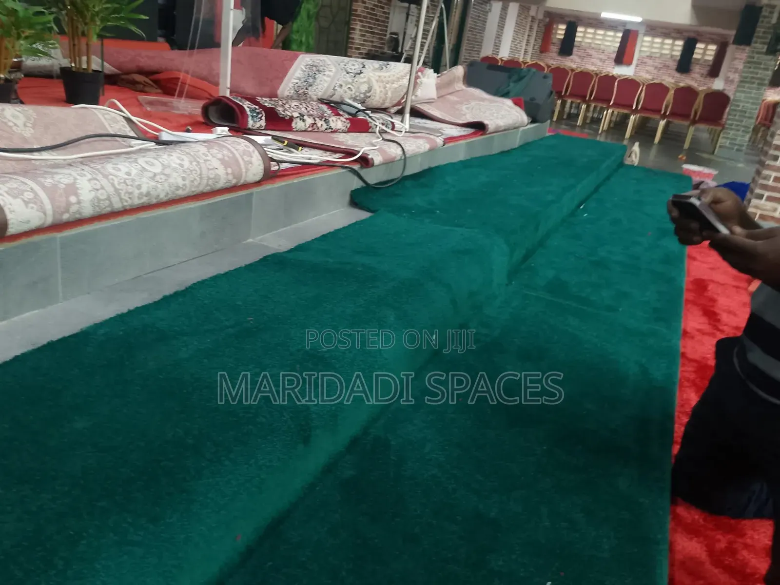 Premium VIP Green Carpet – Luxury, Comfort & Elegance