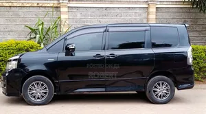 Toyota Voxy V 2WD 8-Seater 2011 Black