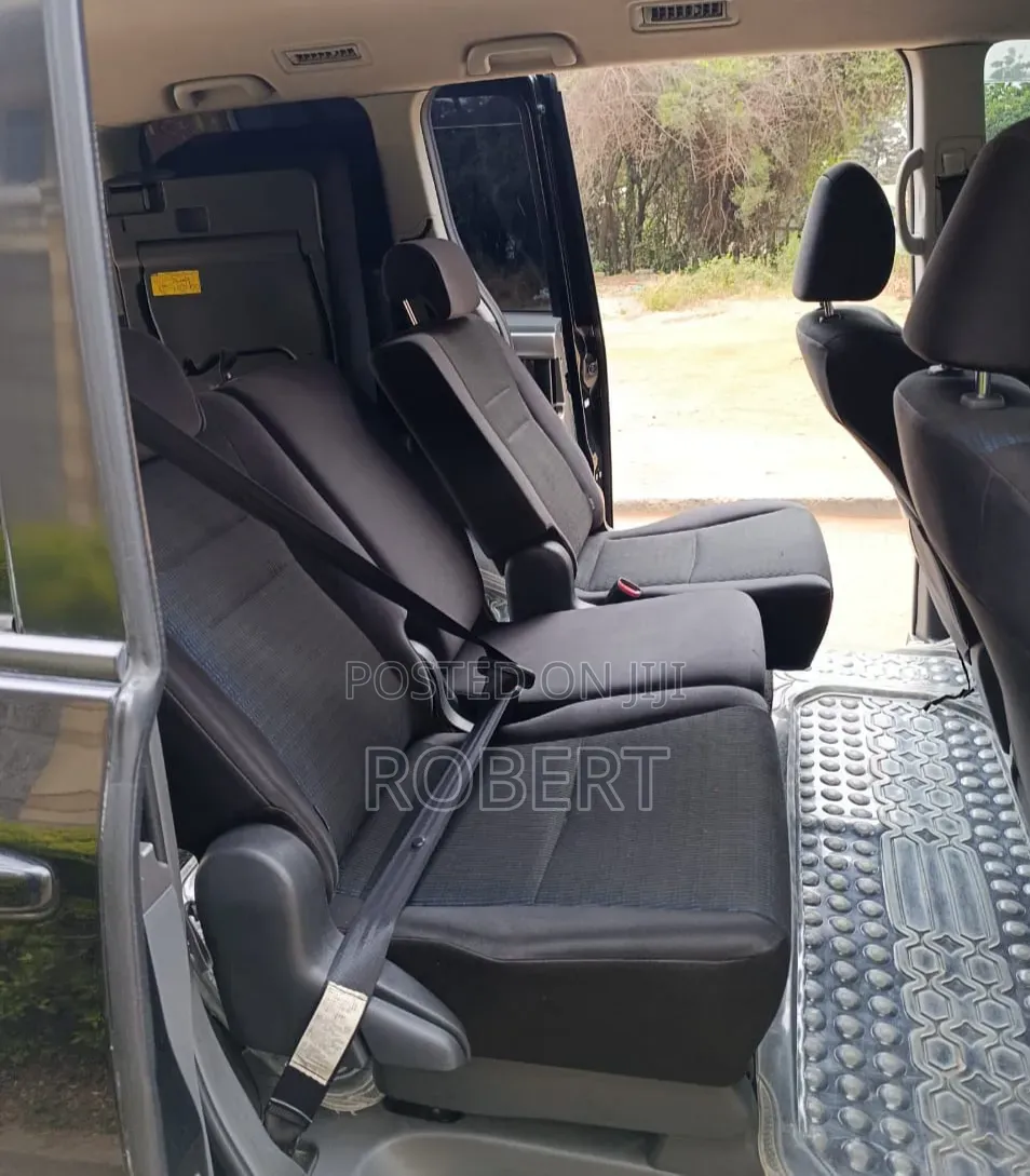 Toyota Voxy V 2WD 8-Seater 2011 Black