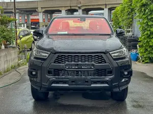 Toyota Hilux 2022 Black