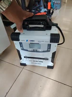 Fast Charging and Restoring Low Voltage Battery, Car Battery Charger