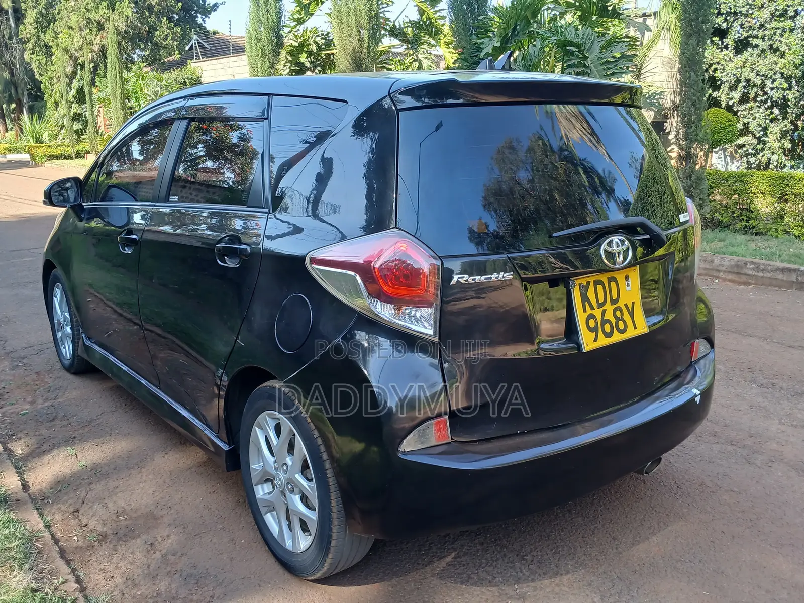 Toyota Ractis 2014 Black