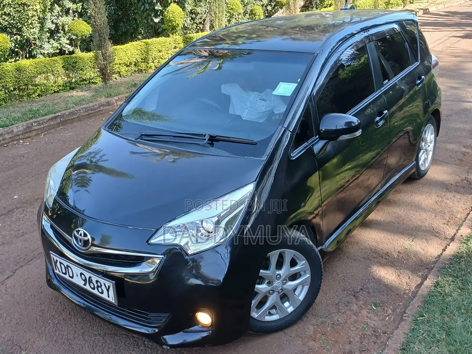 Toyota Ractis 2014 Black